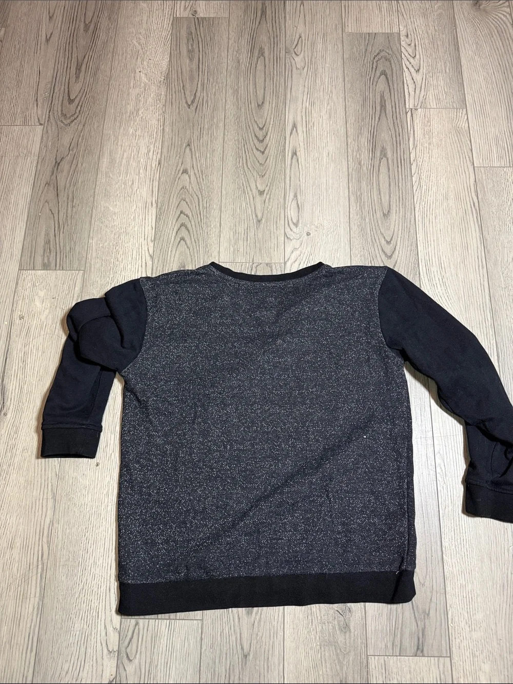 Levi’s Women’s 501 Crewneck Sweatshirt Medium Black Gray